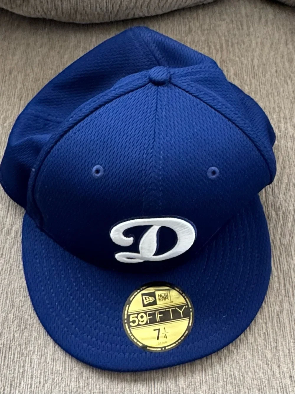 New Era Men’s Blue 59FIFTY Dodgers Fitted baseball Cap with White raised D Logo